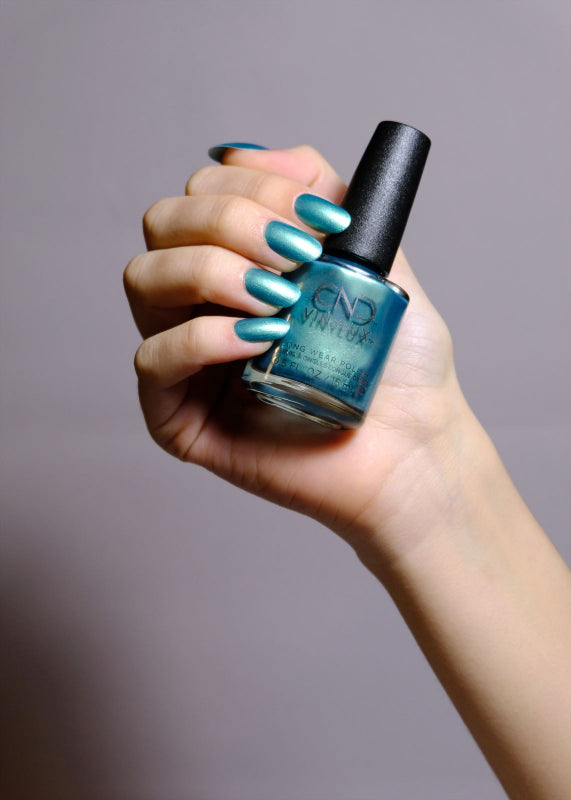 CND™ Vinylux ™ clash out